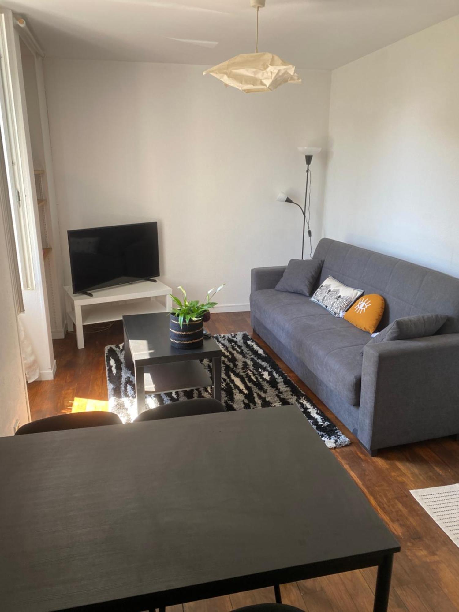 Haut De Jardin Dans Une Maison Dijon Exterior foto