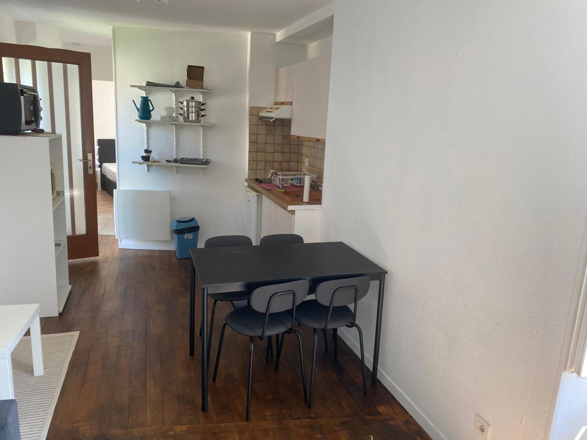 Haut De Jardin Dans Une Maison Dijon Exterior foto